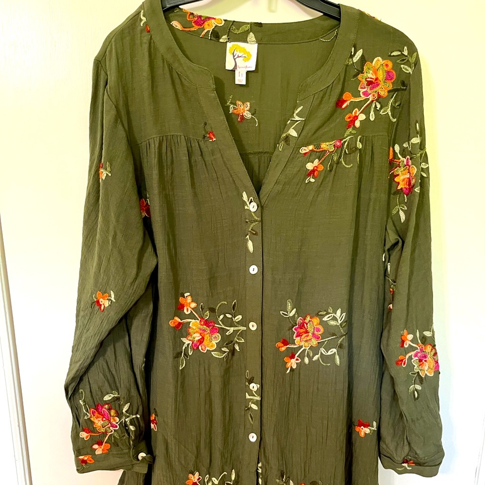 Fig and Flower gauze top